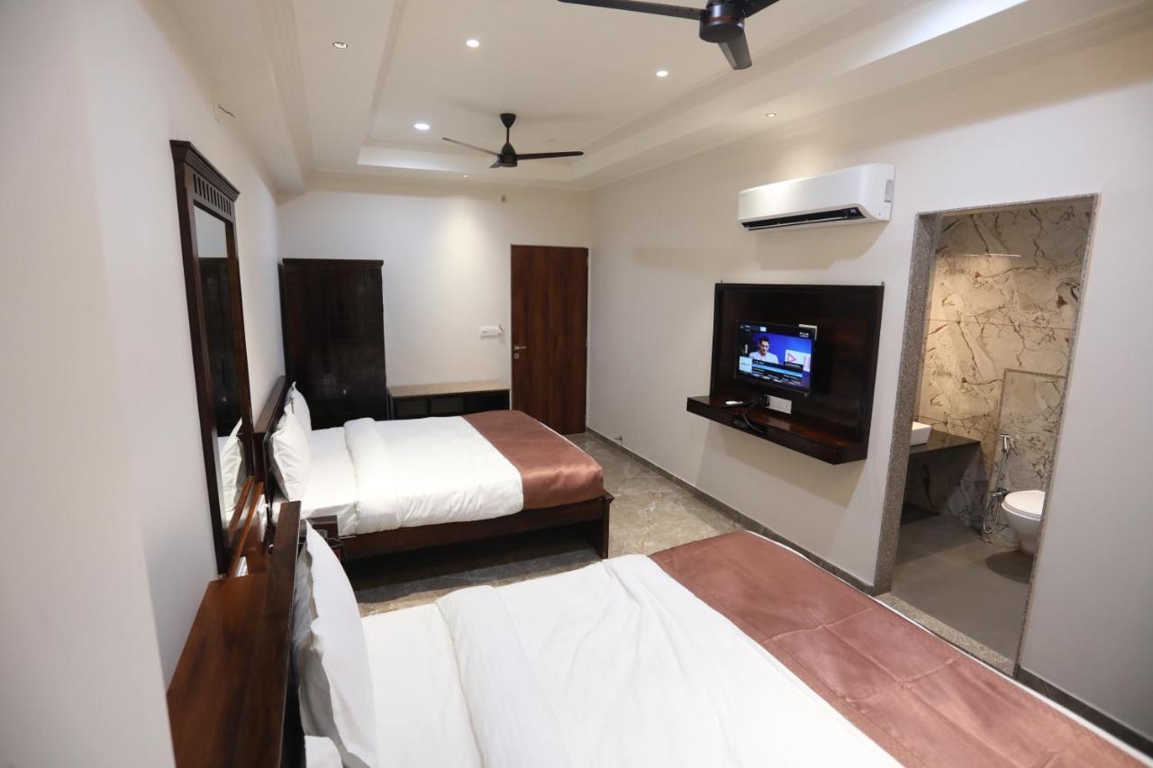 Chandan Kasturi Resort Dariāwad Exterior photo