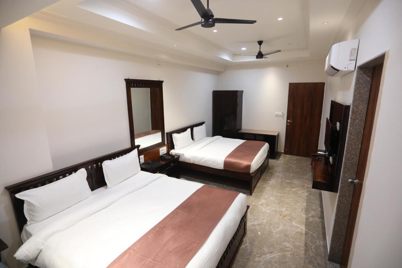 Chandan Kasturi Resort Dariāwad Exterior photo