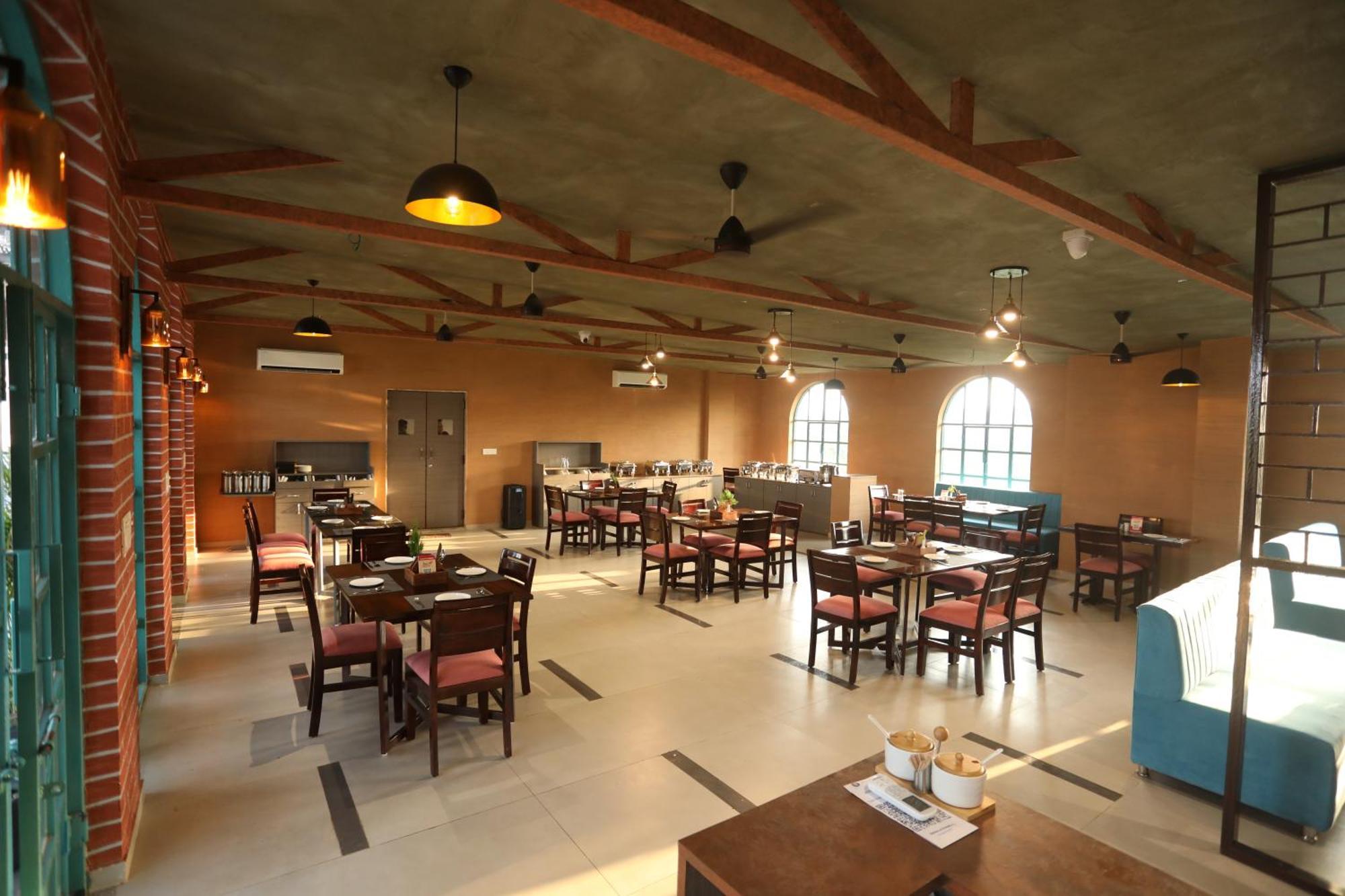 Chandan Kasturi Resort Dariāwad Exterior photo